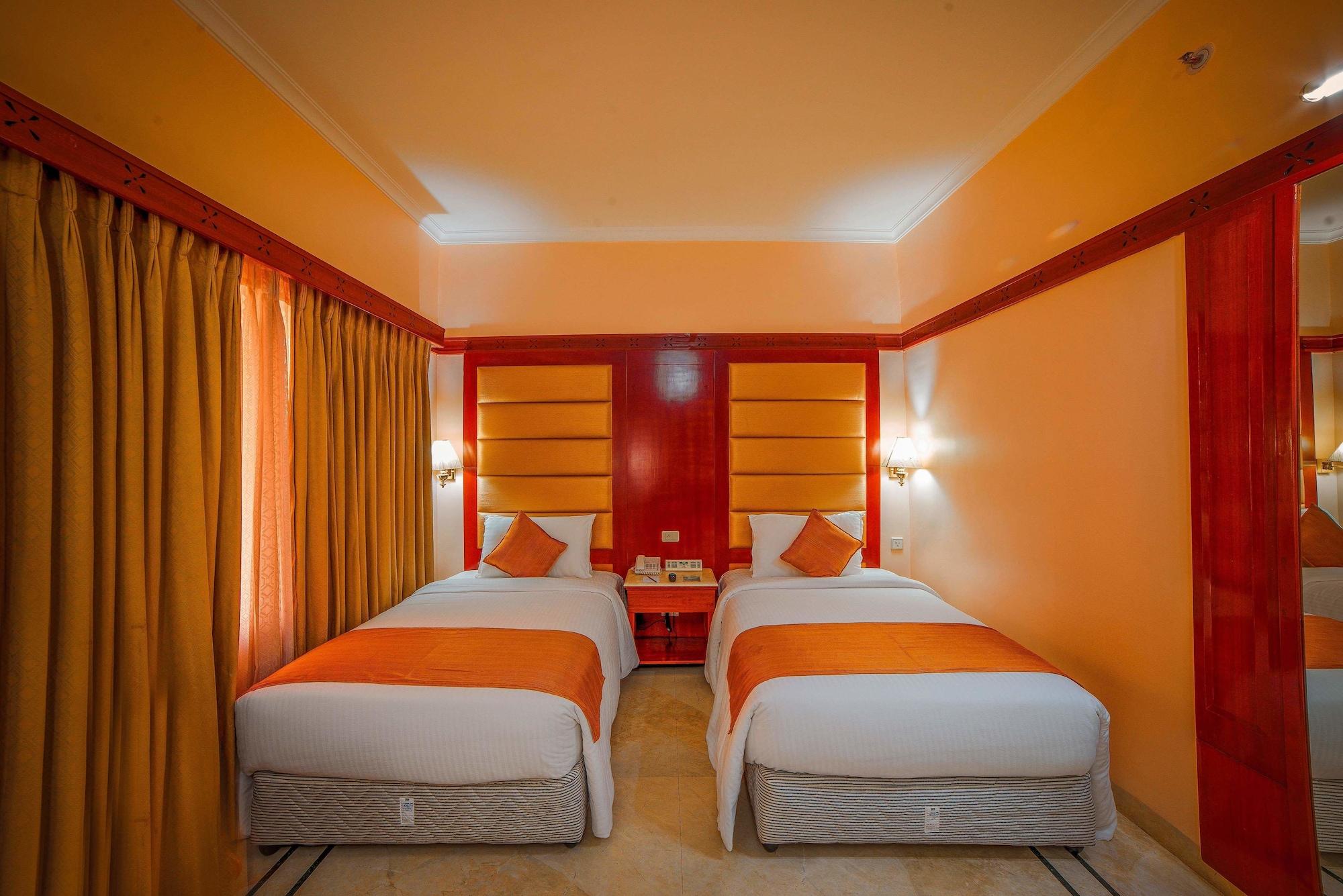 Raj Park Hotel Chennai Exterior photo