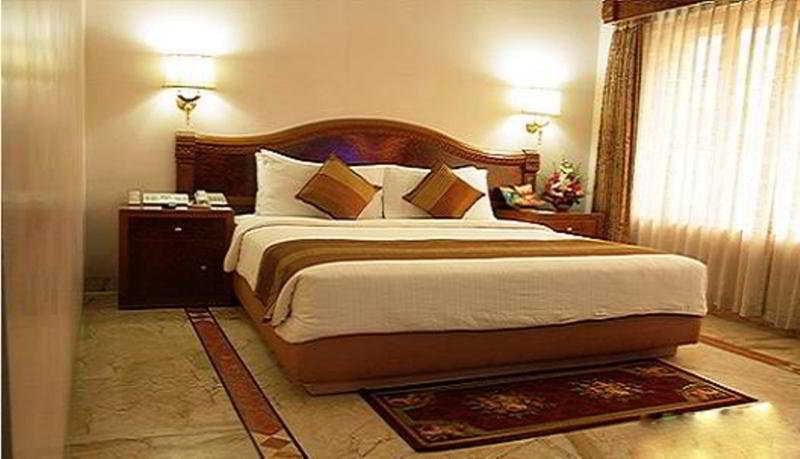Raj Park Hotel Chennai Exterior photo