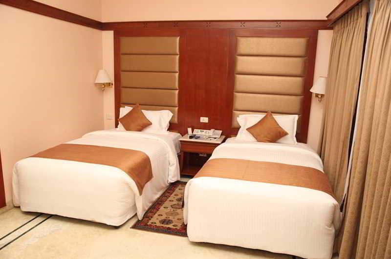 Raj Park Hotel Chennai Exterior photo