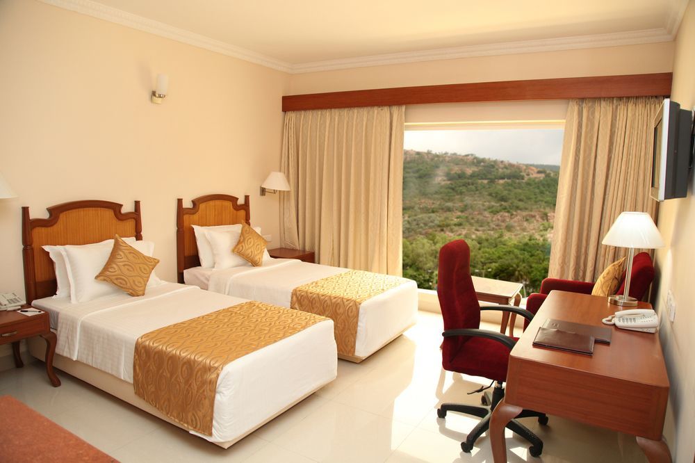 Raj Park Hotel Chennai Exterior photo