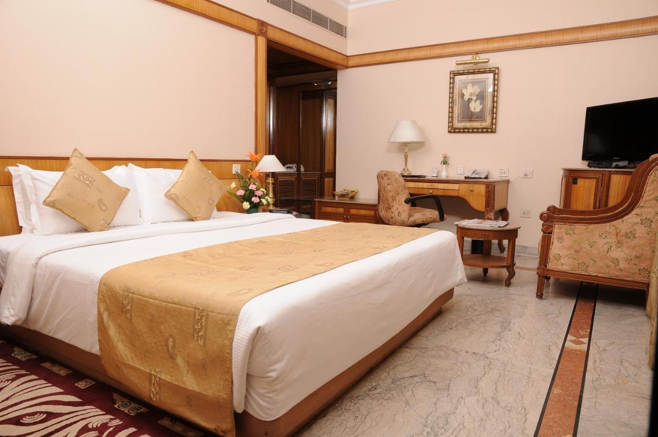 Raj Park Hotel Chennai Exterior photo